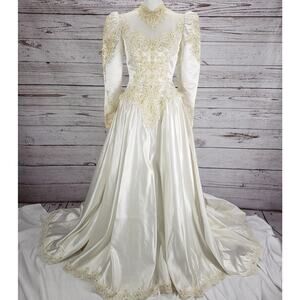 Vintage Jean Phoenix by Shirlee Women's Ivory Puff Sleeve Wedding Gown Size 10